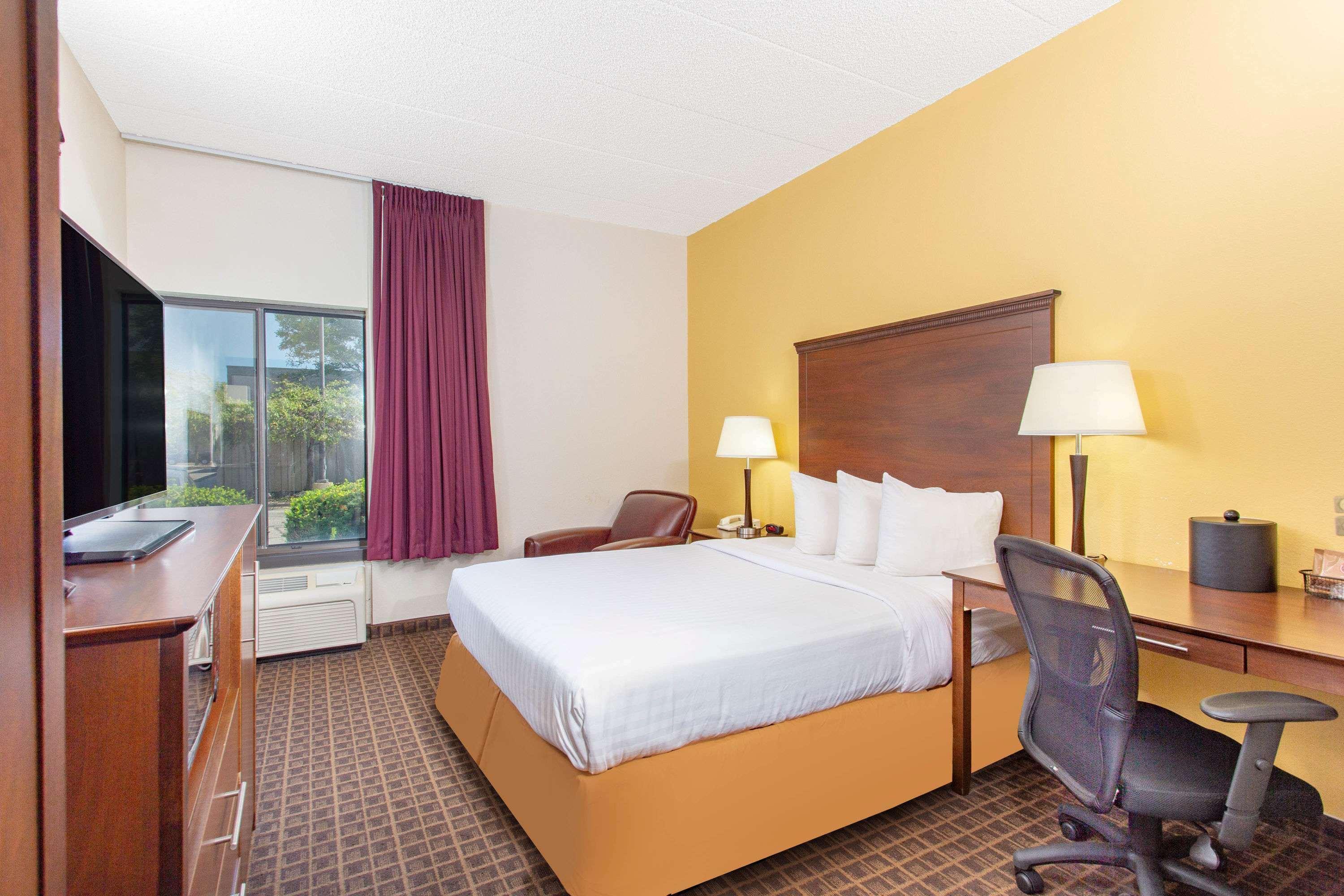 Americinn By Wyndham Madison West Bagian luar foto