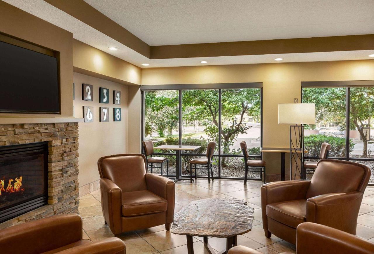 Americinn By Wyndham Madison West Bagian luar foto